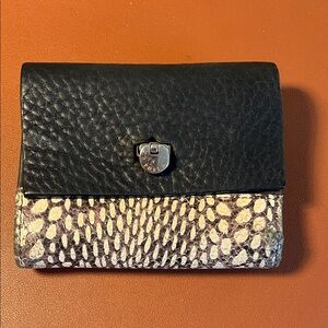 Furla leather wallet, has some damage, still can be used! Made in Italy